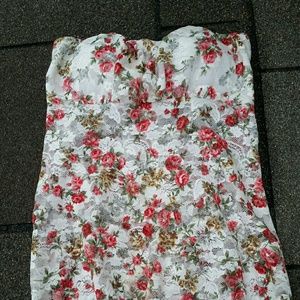 Strapless white lace top with lovely rose pattern